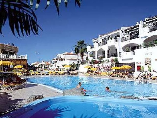 Neptuno Apartments